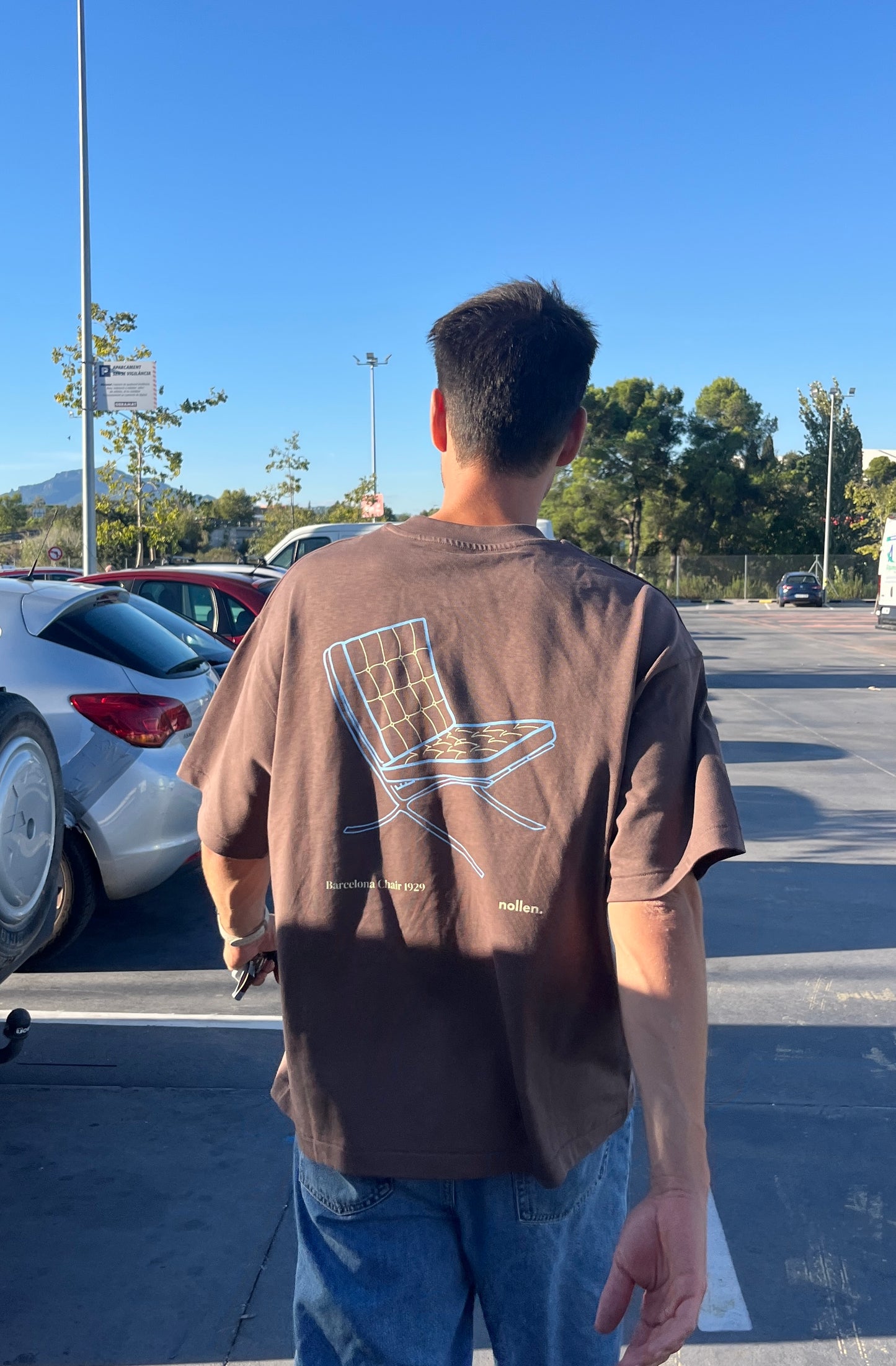 Camiseta Barcelona Chair 1929