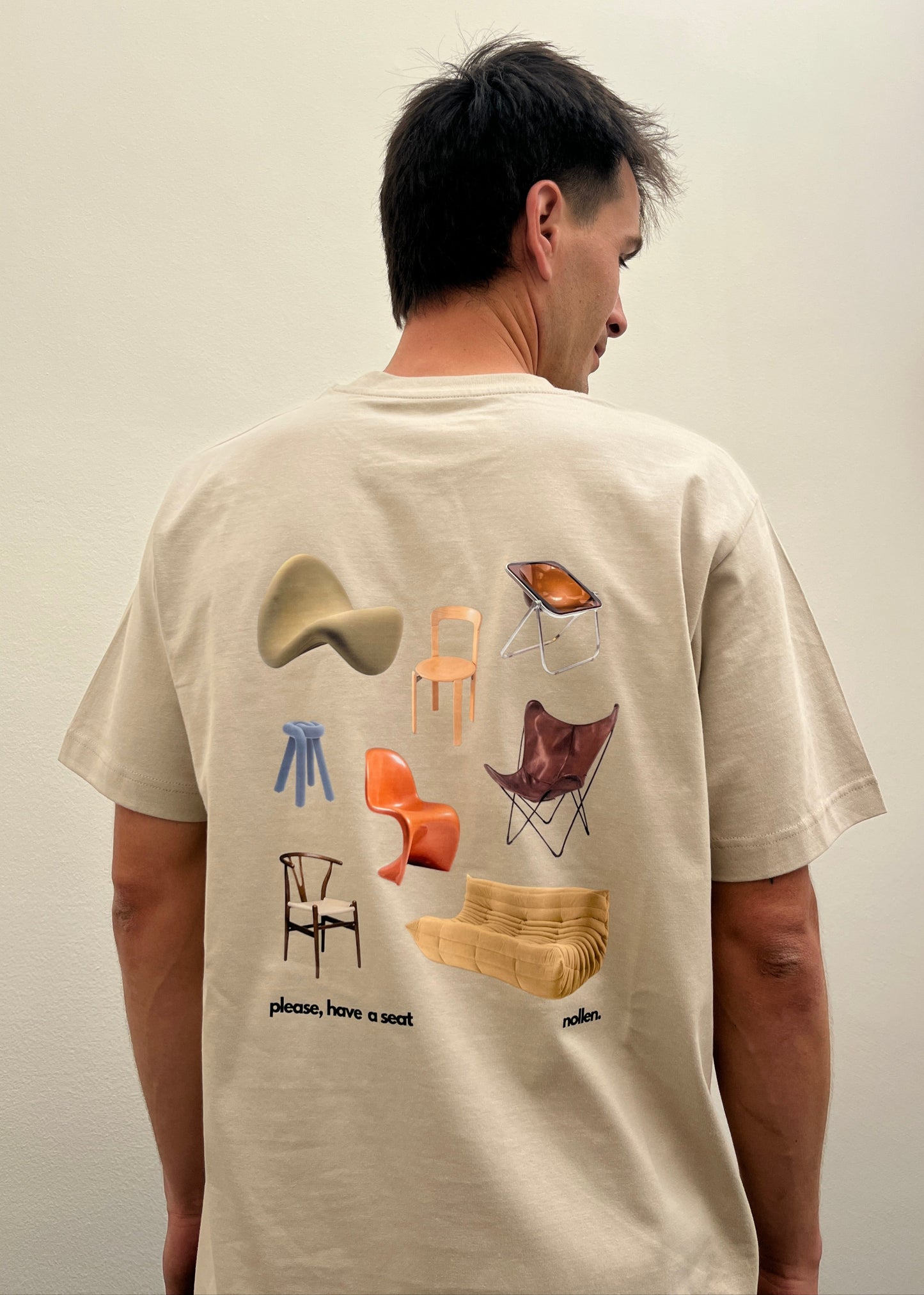 Camiseta "Please Have a Seat" boy