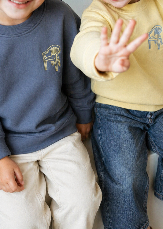 Modelos con sudadera para niños la silla del verano, color azul y amarillo